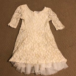 A beautiful cream floral dress!